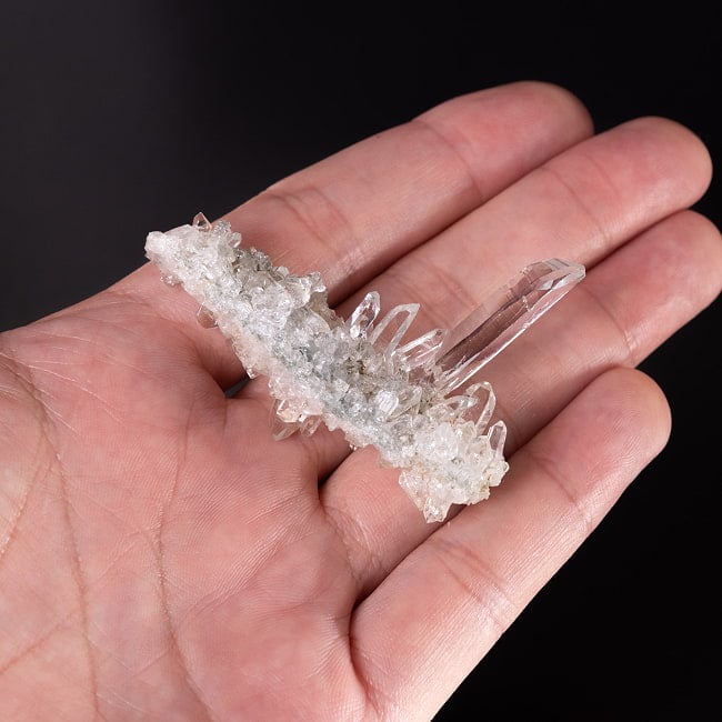 【一点物】 ヒマラヤ水晶原石 【17g】クラスター・透明 6 - このくらいのサイズ感になります