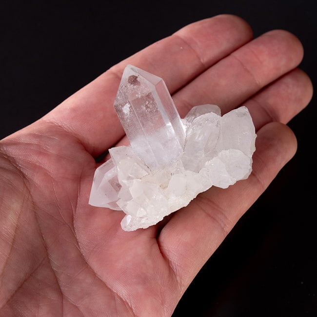 【一点物】 ヒマラヤ水晶原石 【68.5g】クラスター・セルフヒールド・バーコード・タイムリンク 7 - このくらいのサイズ感になります