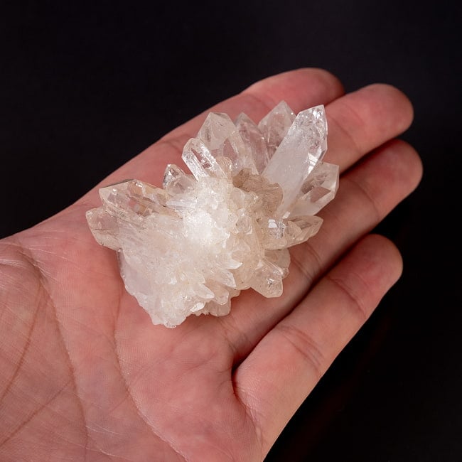 【一点物】 ヒマラヤ水晶原石 【82g】クラスター・タビー・バーコード・レインボー 7 - このくらいのサイズ感になります