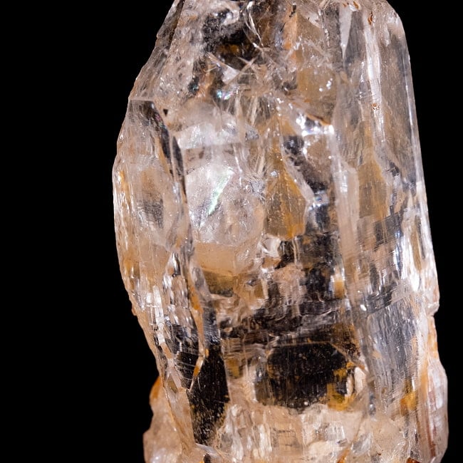 【一点物】 ヒマラヤ水晶原石 【63g】ポイント・透明・レシーバー・バーコード・レインボー・貫入り 5 - 拡大写真です。抜群の透明度です。