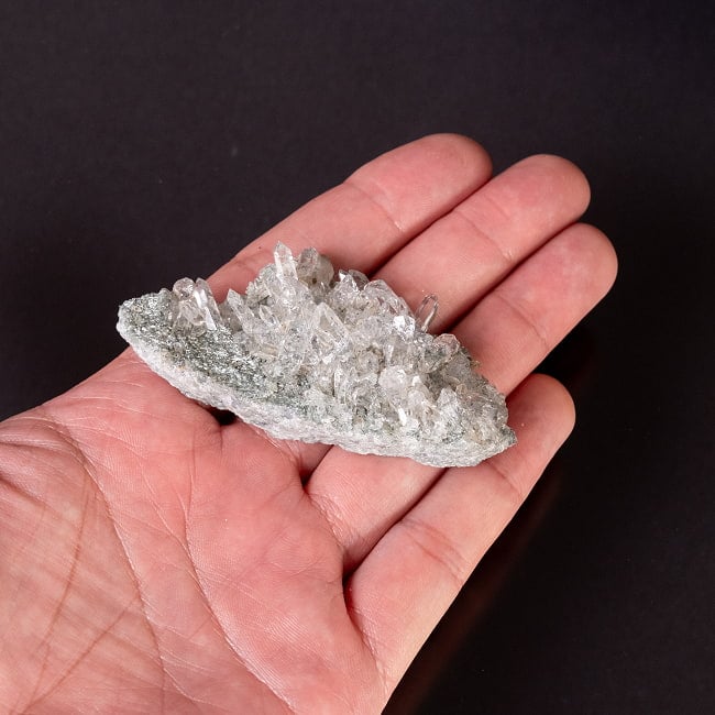 【一点物】 ヒマラヤ水晶原石 【47.5g】クラスター・透明 7 - このくらいのサイズ感になります