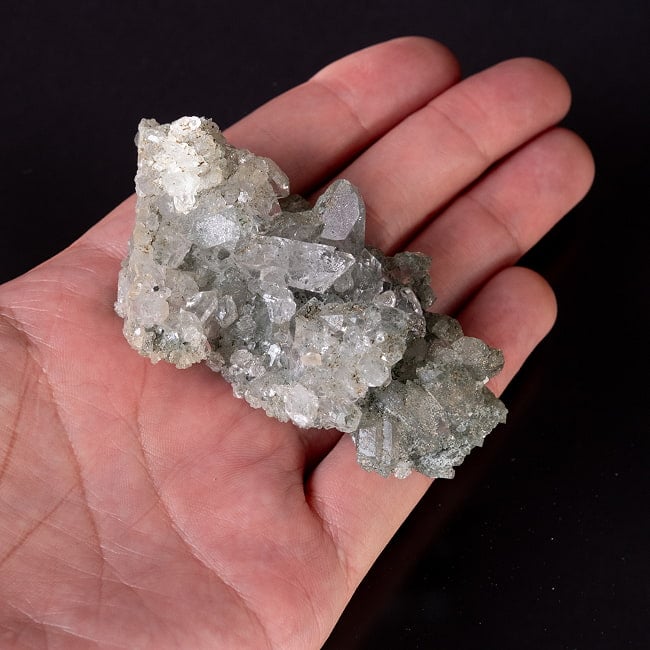 【一点物】 ヒマラヤ水晶原石 【74g】クラスター・クローライト 7 - このくらいのサイズ感になります