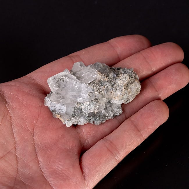 【一点物】 ヒマラヤ水晶原石 【39g】クラスター・ゲートウェイ・タビー・バーコード 7 - このくらいのサイズ感になります