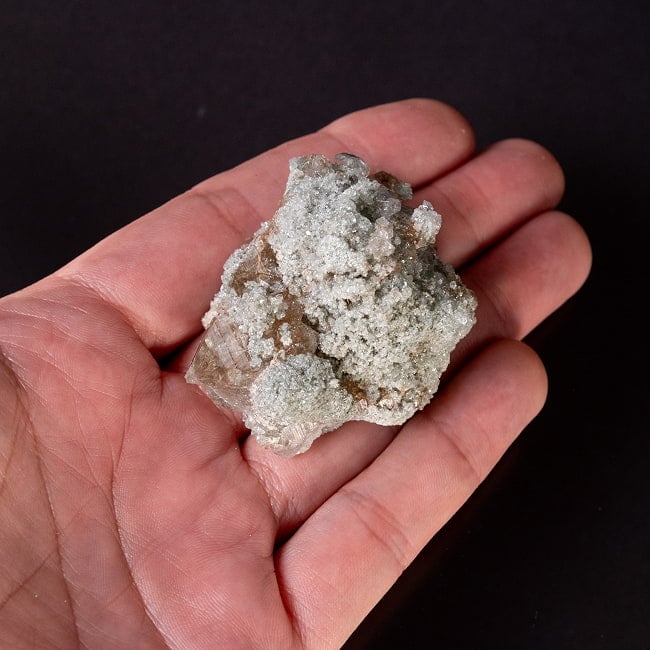 【一点物】 ヒマラヤ水晶原石 【65.5g】クラスター・ルチル・クローライト 6 - このくらいのサイズ感になります