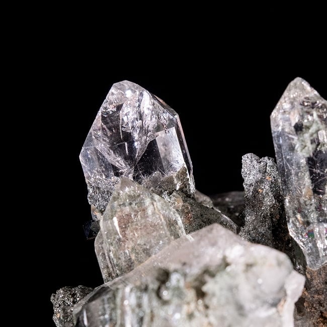 【一点物】 ヒマラヤ水晶原石 【84g】クラスター・クローライト・貫入り・タビー・バーコード・レインボー 4 - 拡大写真です。抜群の透明度です。