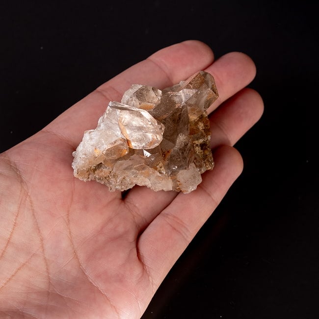 【一点物】 ヒマラヤ水晶原石 【98g】クラスター・スモーキー・ルチル・ファントム・タビー 6 - このくらいのサイズ感になります