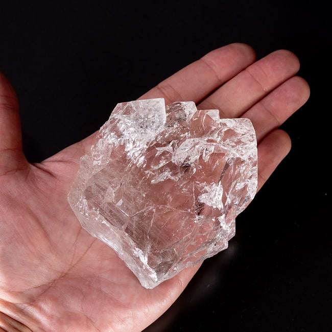 【一点物】 ヒマラヤ水晶原石 【354.5g】ポイント・透明・ファーデン・レインボー 6 - このくらいのサイズ感になります