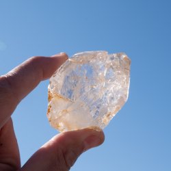 【一点物】 ヒマラヤ水晶原石 【 137.5g】透明度・ツイン・ダビー・バーコード・レインボーの画像