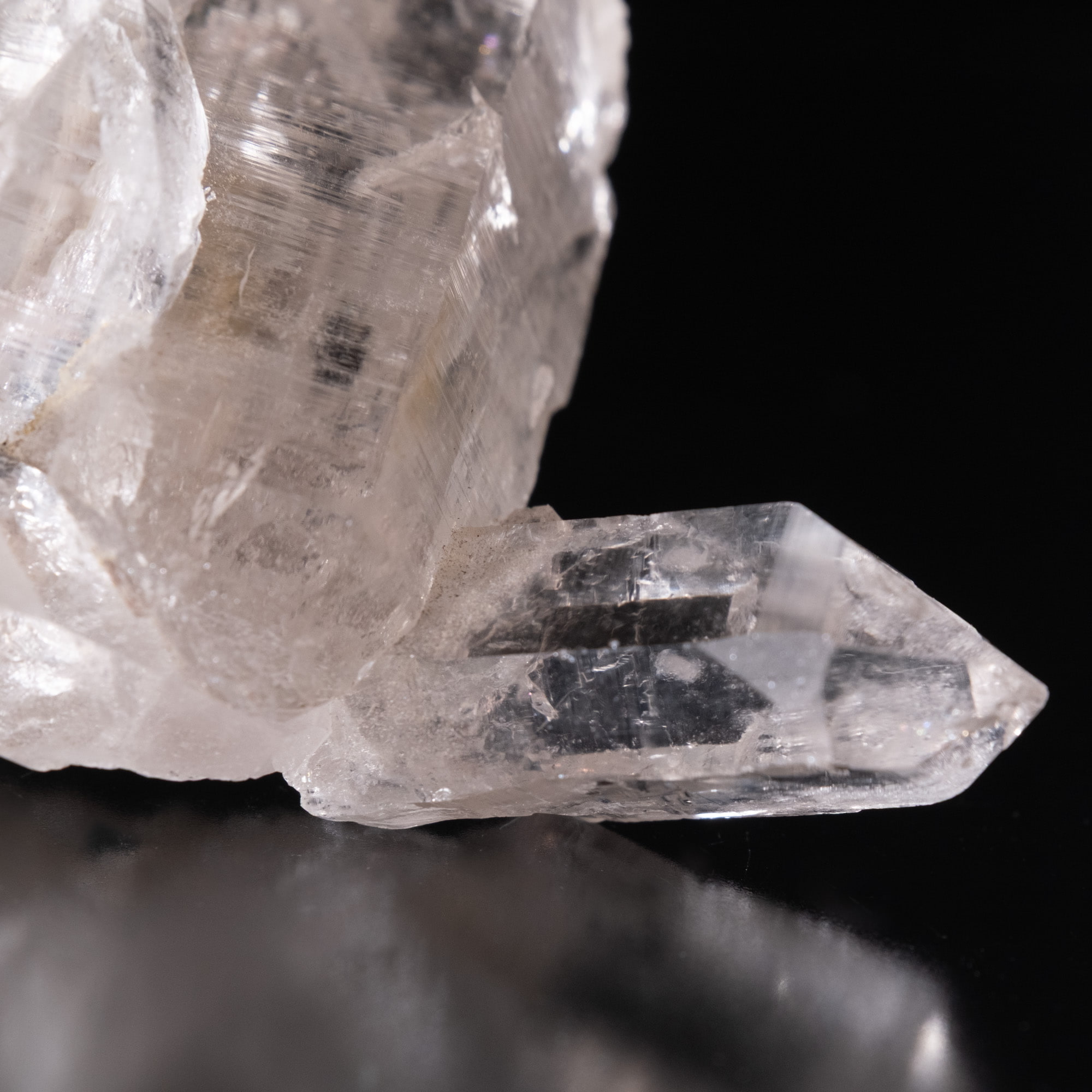 【一点物】 ヒマラヤ水晶原石 【 50.5g】透明度・セルフヒールド・貫入・バーコード・レインボー 6 - 拡大写真です。抜群の透明度です。