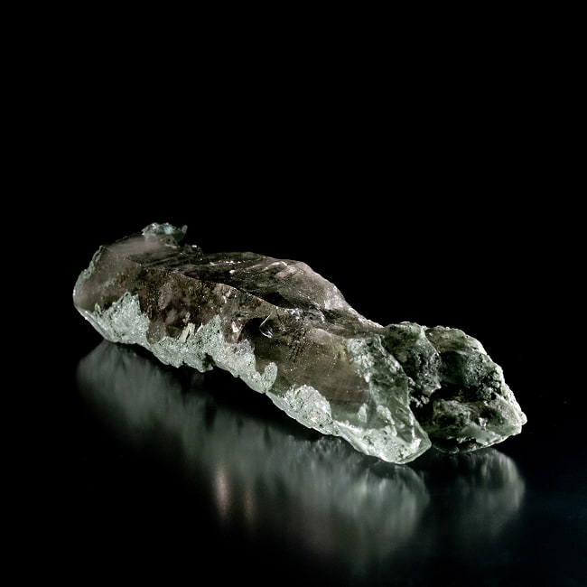 【一点物】 ヒマラヤ水晶原石 【221g】ルチル・クローライト・透明・バーコード・セルフヒールド 164 -