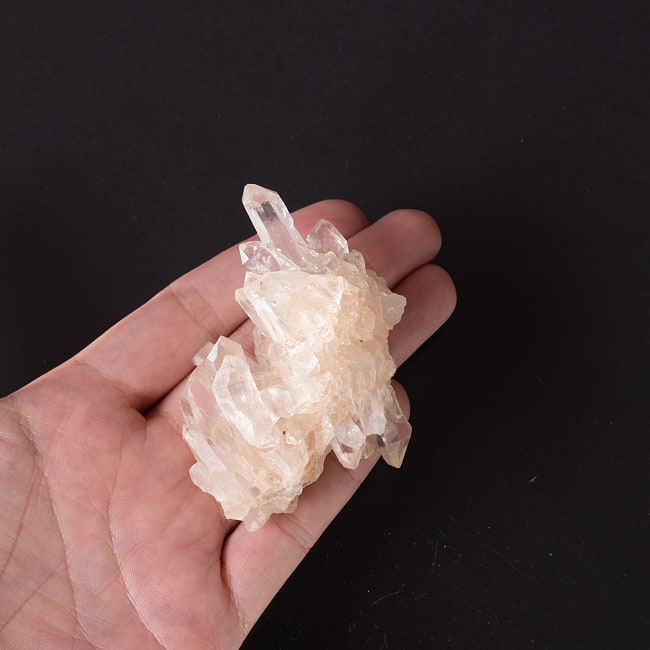 【一点物】 ヒマラヤ水晶原石 【112g】褐色・タビー・バーコード・レインボー 7 - このくらいのサイズ感になります