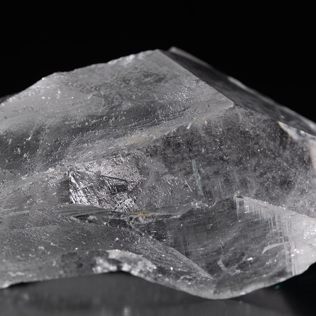 【一点物】 ヒマラヤ水晶原石 【170.5g】透明・ポイント・貫入・セルフヒールド・タビー・バーコード 5 - 拡大写真です。抜群の透明度です。