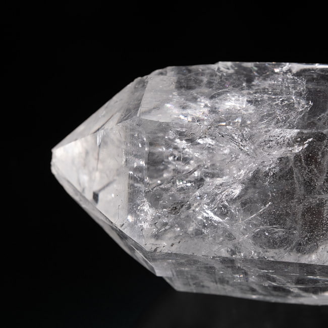 【一点物】 ヒマラヤ水晶原石 【212.5g】透明・クラック・ゲートウェイ・セルフヒールド・レコードキーパー・バーコード 5 - 拡大写真です。抜群の透明度でまるで氷の様な質感です。