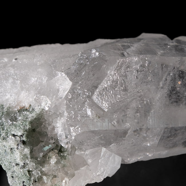 【一点物】 ヒマラヤ水晶原石 【284.5g】透明・クローライト・ゲートウェイ・セルフヒールド・バーコード・レインボー 6 - 拡大写真です。抜群の透明度でセルフヒールドともとれる形状も見られます。