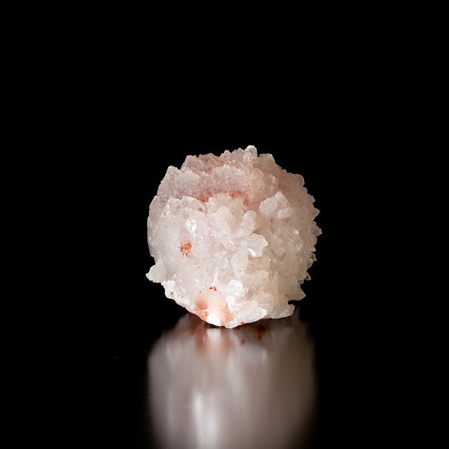 【一点物】 レッドアポフィライト原石 【64g】稀少石インド産・クラスター 3 - 別角度からの写真です