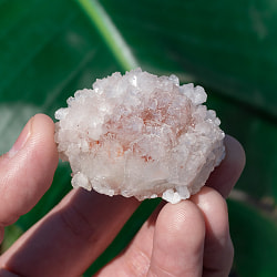 【一点物】 レッドアポフィライト原石 【64g】稀少石インド産・クラスター