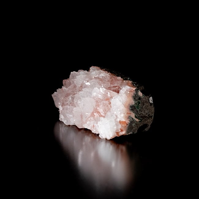 【一点物】 レッドアポフィライト原石 【86.5g】稀少石インド産・クラスター 2 - 別角度からの写真です