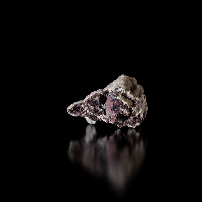 【一点物】 カバンサイト原石 【7.5g】インド産・稀少石 3 - 別角度からの写真です