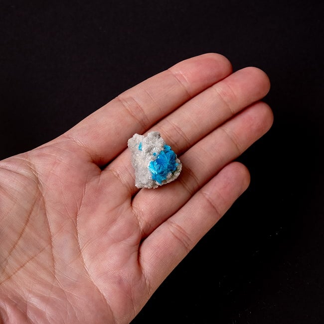 【一点物】 カバンサイト原石 【7.5g】インド産・稀少石 6 - このくらいのサイズ感になります。