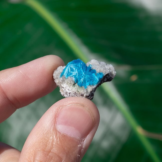 【一点物】 カバンサイト原石 【7.5g】インド産・稀少石 7 - 太陽光にかざすと美しさが際立ちます