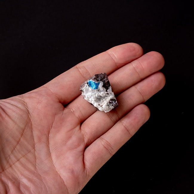 【一点物】 カバンサイト原石 【14g】インド産・稀少石 6 - このくらいのサイズ感になります。