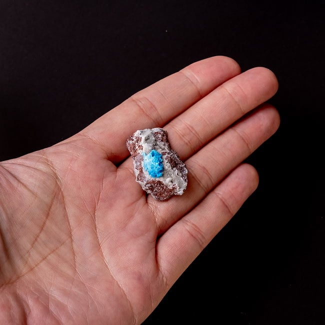 【一点物】 カバンサイト原石 【8g】インド産・稀少石 6 - このくらいのサイズ感になります。