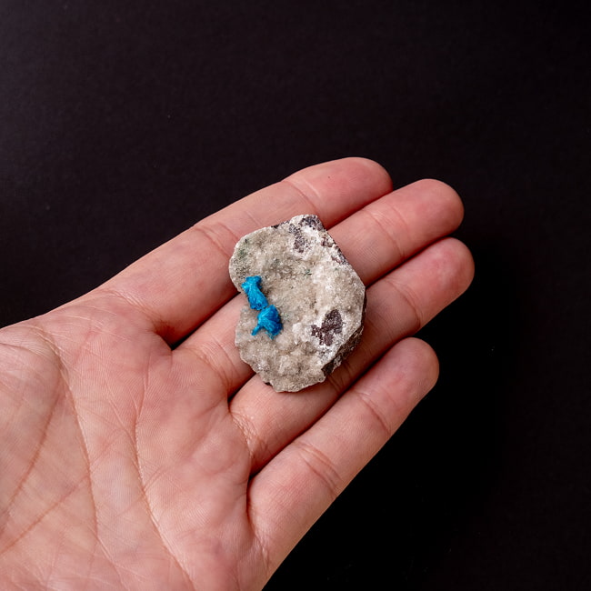 【一点物】 カバンサイト原石 【17g】インド産・稀少石 7 - このくらいのサイズ感になります。