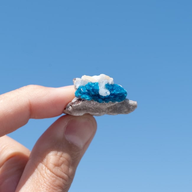 【一点物】 カバンサイト原石 【12.5g】インド産・稀少石 7 - 太陽光にかざすと美しさが際立ちます 。