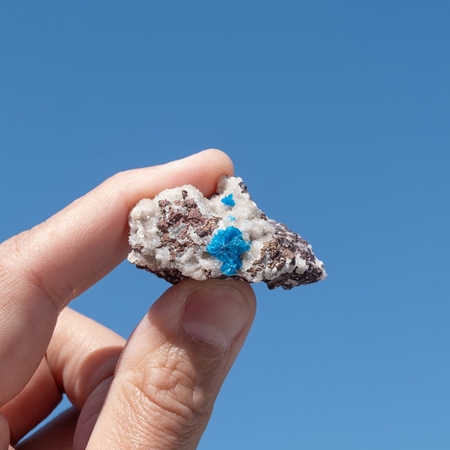 【一点物】 カバンサイト原石 【26g】インド産・稀少石 7 - 太陽光にかざすと美しさが際立ちます 。