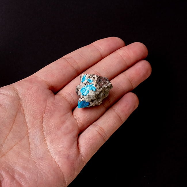 【一点物】 カバンサイト原石 【12g】インド産・稀少石 6 - このくらいのサイズ感になります。