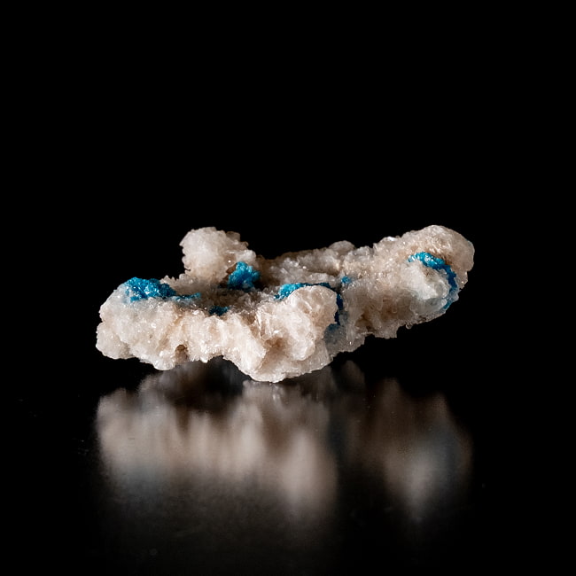 【一点物】 カバンサイト原石 【6g】インド産・稀少石 2 - インド・プネーで産出された非常に珍しい稀少石です。