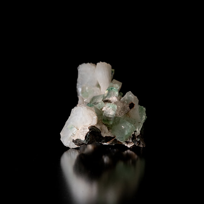 【一点物】グリーンアポフィライト原石 【70g】稀少石 2 - 別角度からの写真です