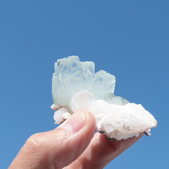 【一点物】グリーンアポフィライト原石 【59g】稀少石 7 - 太陽光にかざすと美しさが際立ちます