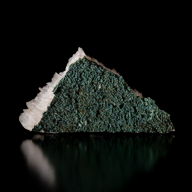 【一点物】グリーンアポフィライト原石 【51g】稀少石 4 - 別角度からの写真です