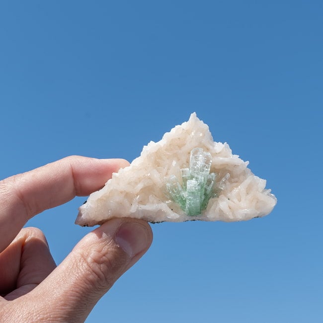 【一点物】グリーンアポフィライト原石 【51g】稀少石の写真クリスタル,ヒマラヤ産,原石,天然石,一点物,水晶,浄化,パワーストーン,クラスター,クォーツ