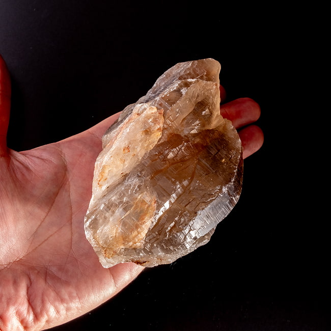 【一点物】スリランカ産スモーキークォーツ 【563.5g】稀少石 6 - このくらいのサイズ感になります。