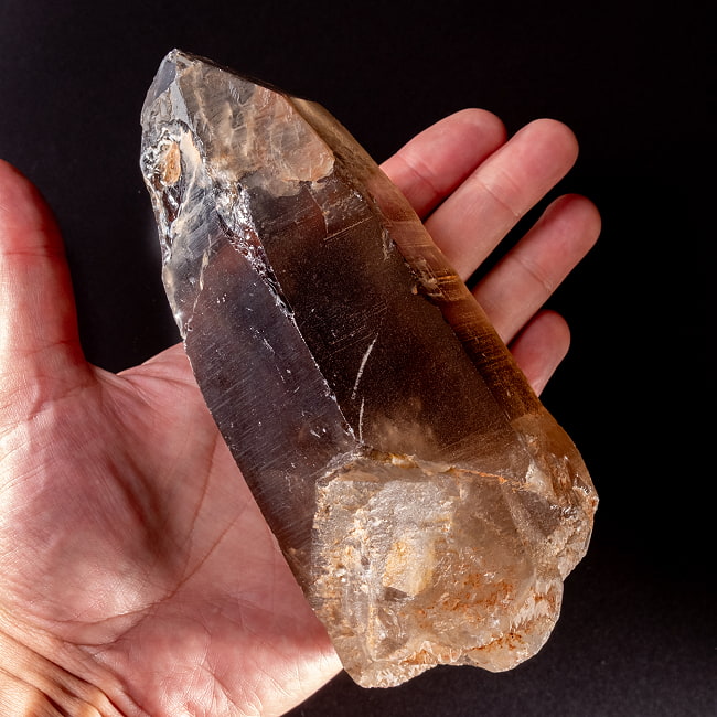 【一点物】スリランカ産スモーキークォーツ 【949.5g】稀少石 7 - このくらいのサイズ感になります。