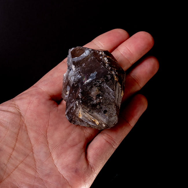 【一点物】スリランカ産エレスチャルスモーキークォーツ 【119.5g】稀少石 7 - このくらいのサイズ感になります。