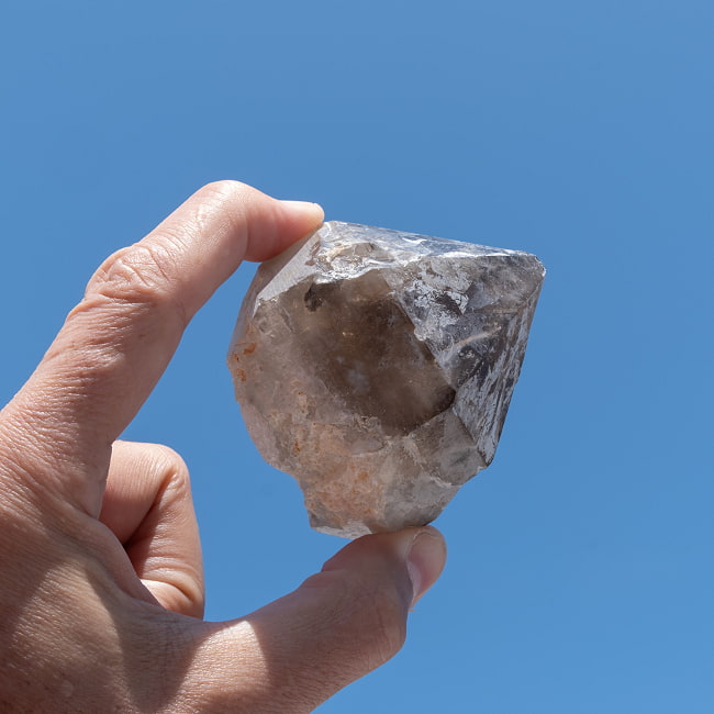 【一点物】スリランカ産エレスチャルスモーキークォーツ 【235g】稀少石 7 - 太陽光にかざすと美しさが際立ちます