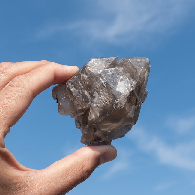 【一点物】スリランカ産エレスチャルスモーキークォーツ 【149.5g】稀少石 7 - 太陽光にかざすと美しさが際立ちます
