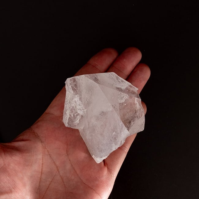 【一点物】 ヒマラヤ水晶原石 【268.5g】透明・バーコード 7 - このくらいのサイズ感になります。