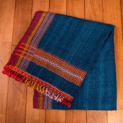 ブジョーディ村の手織りショール