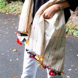 ブジョーディ村の手織りショール(NP-STOL-105)