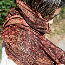 〔各色あり〕滑らかな肌触り　インド伝統カシミール ペイズリーの大判ストール・ショール〔約210cm×約110cm〕 - サブ2