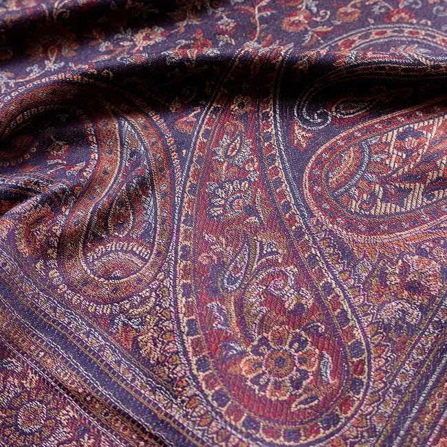 〔各色あり〕滑らかな肌触り インド伝統カシミール ペイズリーの大判ストール・ショール〔約210cm×約110cm〕 9 - 色使いもシックで落ち着いたデザインです