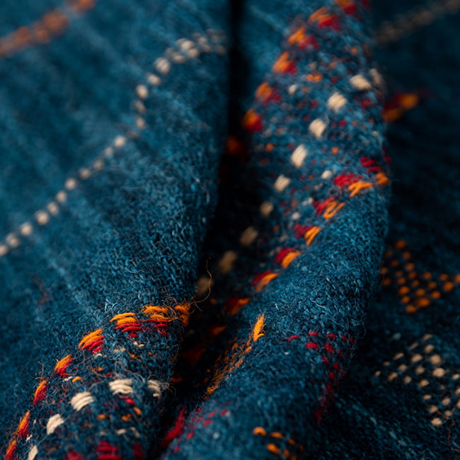 【1点もの】ブジョーディ村の手織りショール 4 - 絶妙な色の組み合わせが可愛いですね。