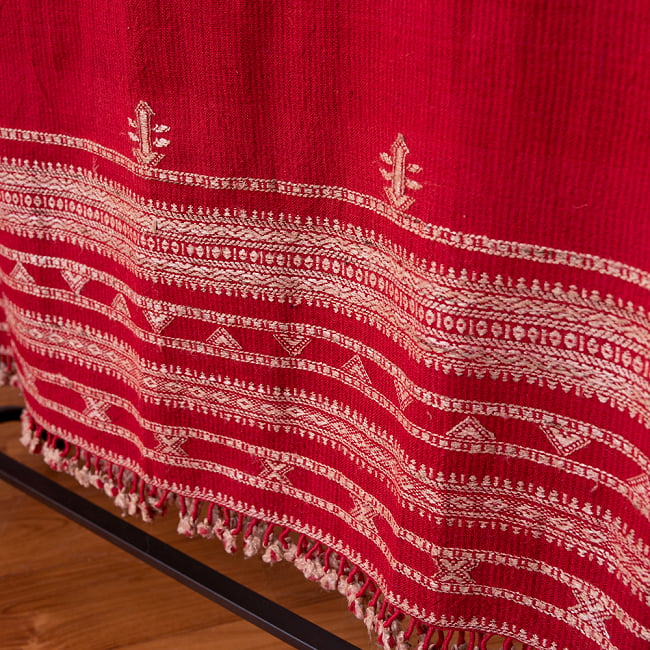 【1点もの】ブジョーディ村の手織りショール 10 - 別の角度から撮ってみました。