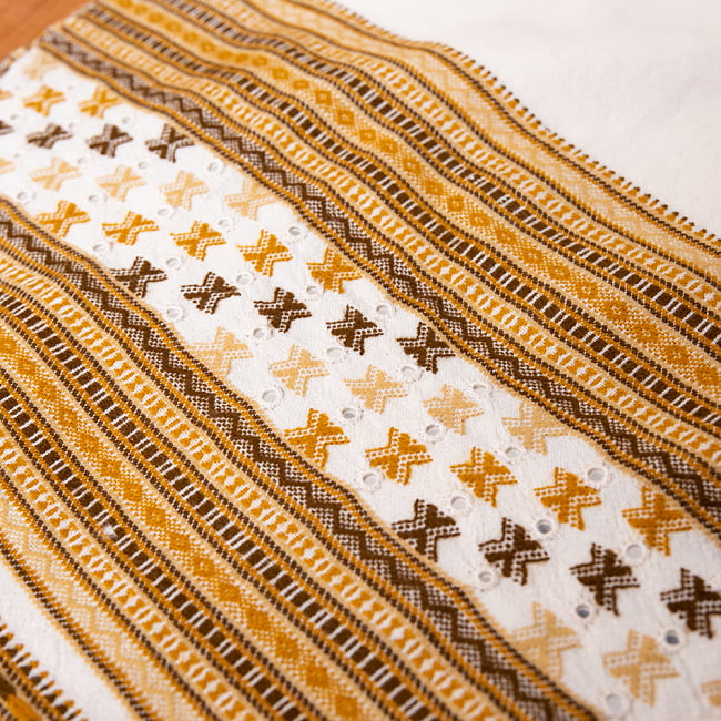 【1点もの】ブジョーディ村の手織りショール 2 - 絶妙な色の組み合わせが可愛いですね。