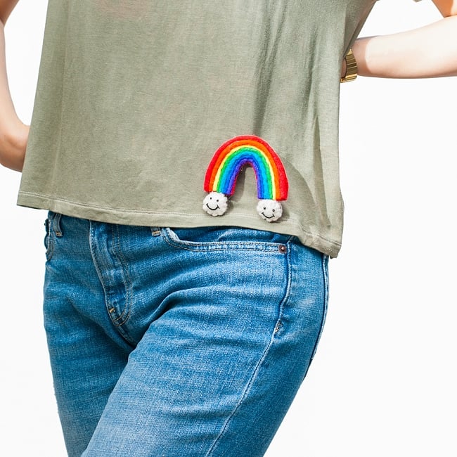 【10個セット】虹と雲のスマイルブローチ 7 - 服につければハッピーに！