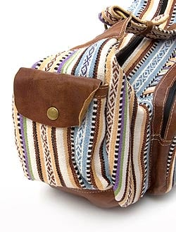 エスノ刺繍のバナナ型レザーショルダーバッグ - クリーム系 - サブ2